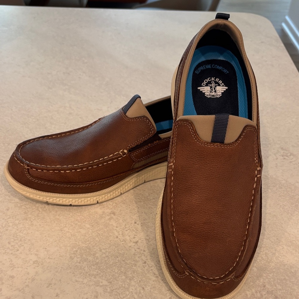 Dockers Men's Tan and Brown Slip-On Loafers